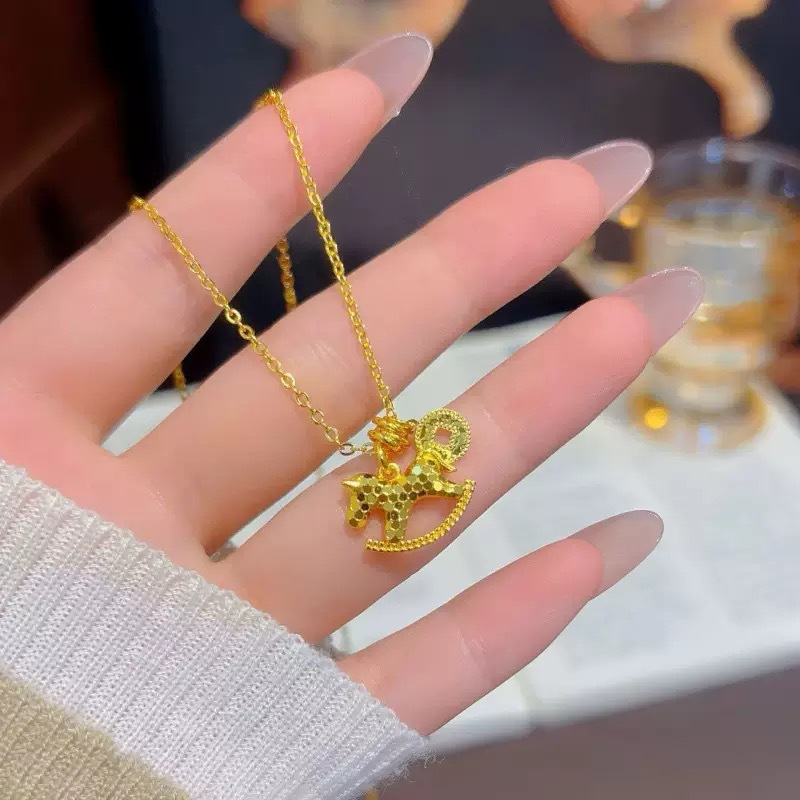 반짝이는 아이스 크랙 말 펜던트 목걸이 여성 행운의 동 - Coin Necklace Delicate 리뷰 및 가격