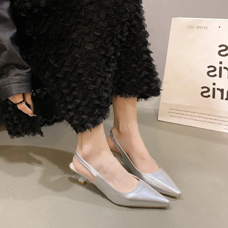 2025 여름 패션 뾰족한 가죽 여성 샌들 큰 사이즈  - Women'S Accessories Trends 2025 리뷰 및 가격